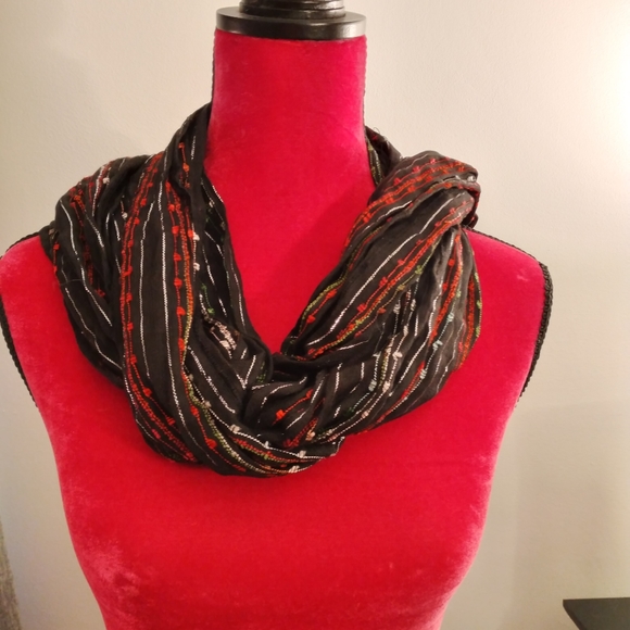 NWOT wrap or scarf - Picture 1 of 3